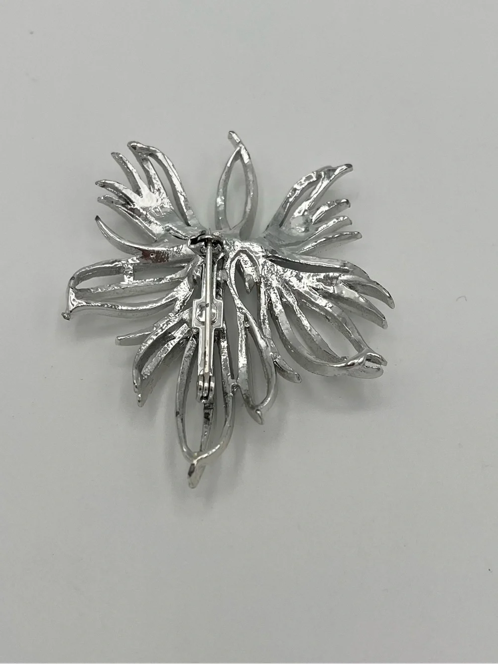 Vintage Textured Silver Openwork Spray Leaf Brooch Pin